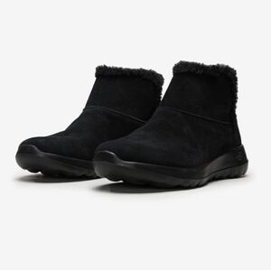 Sketchers On The Go Joy Boots